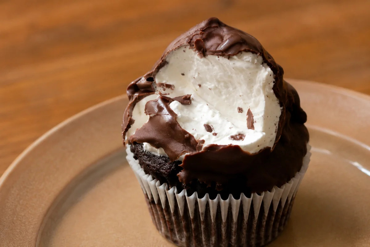 Mohamed Ayad's Marshmallow Fluff Cupcakes Recipe