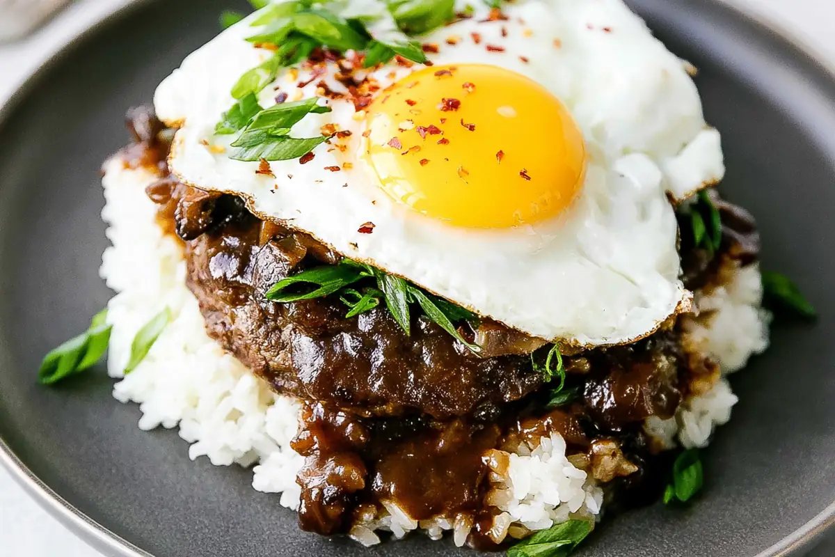 Authentic Loco Moco with Mushroom Gravy and Fried Egg 1 Mohamed Ayad's Authentic Loco Moco Recipe with Mushroom Gravy and Fried Egg